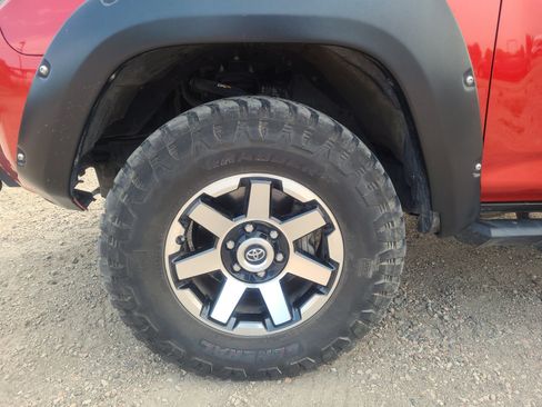 Used 2021 Toyota 4Runner TRD Off-Road Premium w/ Moonroof Package AWD/4WD image 26