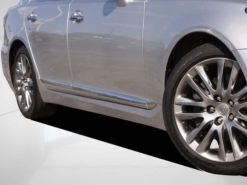 Used 2016 Lexus LS 460 AWD w/ Comfort Package image 3