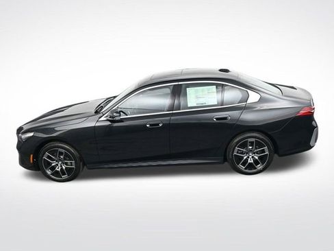 New 2026 BMW 530i xDrive w/ Premium Package AWD/4WD image 24