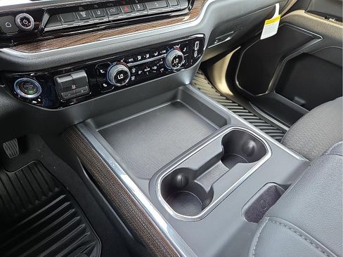 Used 2026 Chevrolet Silverado 2500 LT w/ Convenience Package image 25