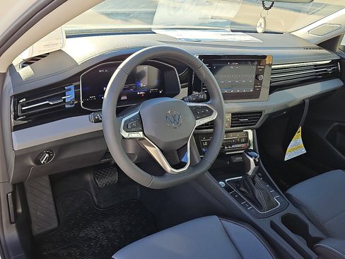 New 2026 Volkswagen Jetta SE image 10