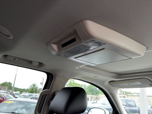 Used 2014 Chevrolet Tahoe LTZ AWD/4WD image 11