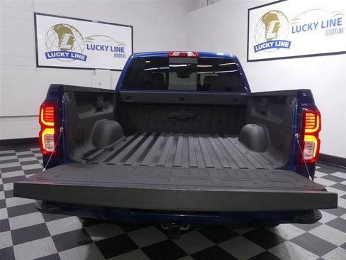 Used 2016 Chevrolet Silverado 1500 LTZ Z71 w/ LTZ Plus Package image 9