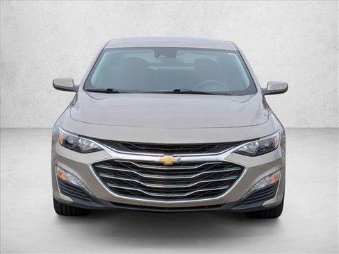 Used 2024 Chevrolet Malibu LT image 2