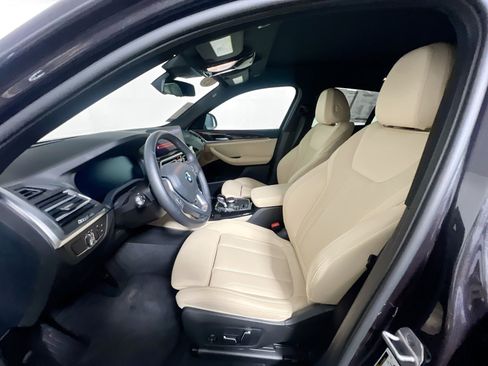 Used 2025 BMW X4 xDrive30i AWD/4WD image 7