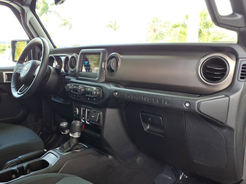 Used 2021 Jeep Wrangler Sport AWD/4WD image 22