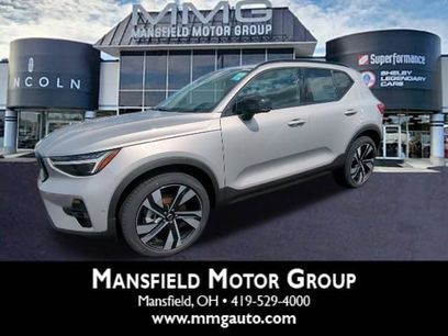 New 2025 Volvo XC40 B5 Ultra w/ Protection Package Premier