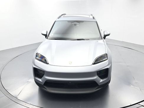 Certified 2025 Porsche Macan Electric RWD image 44