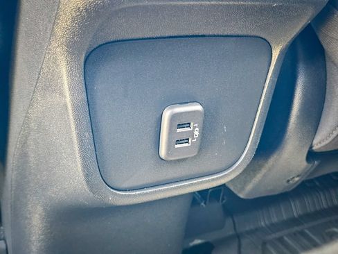 Used 2023 GMC Terrain SLE w/ Driver Convenience Package AWD/4WD image 32