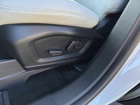 New 2026 Ford Explorer Platinum w/ LUX Leather Package image 16