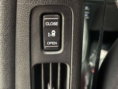 Used 2025 Honda Odyssey Sport-L image 19