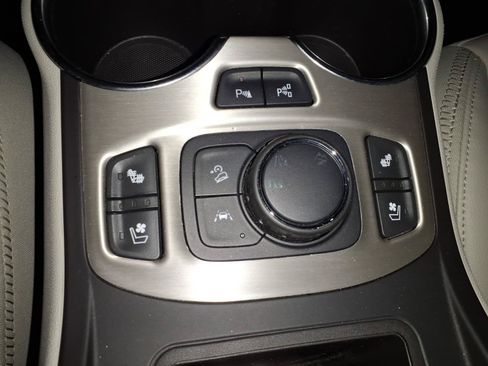 Used 2022 GMC Terrain Denali w/ Denali Premium Package AWD/4WD image 12
