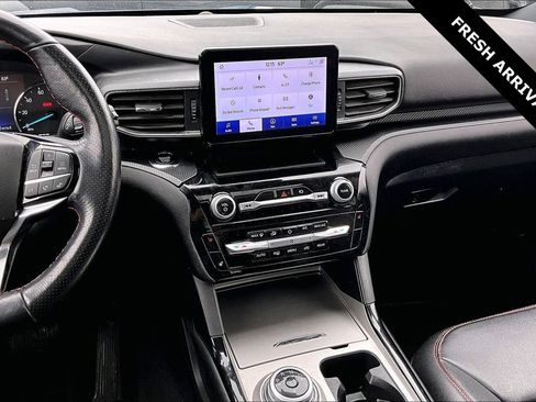 Used 2022 Ford Explorer ST-Line w/ Class IV Trailer Tow Package image 9