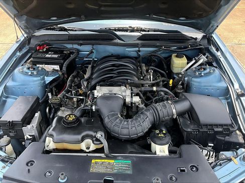 Used 2006 Ford Mustang GT RWD image 28