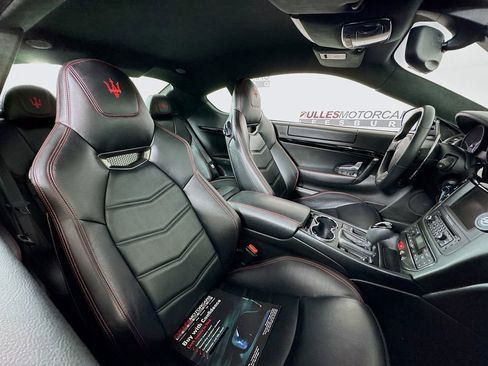 Used 2013 Maserati GranTurismo Sport image 27