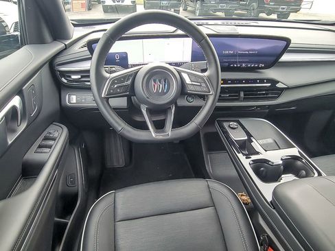 Used 2025 Buick Enclave Sport Touring image 9