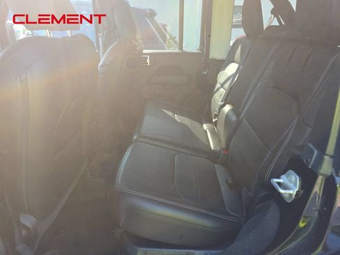 Used 2023 Jeep Wrangler Unlimited Sahara w/ Cold Weather Group AWD/4WD image 4