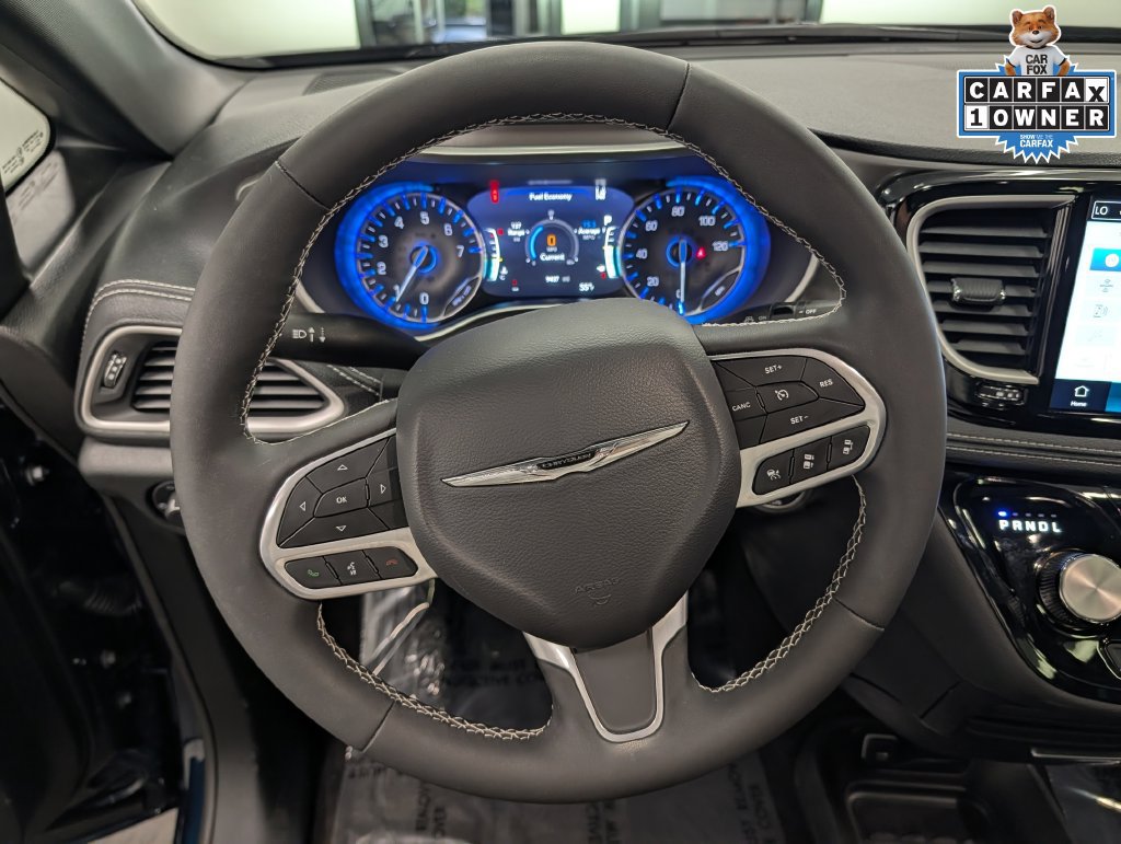 Used 2025 Chrysler Pacifica Select FWD image 20