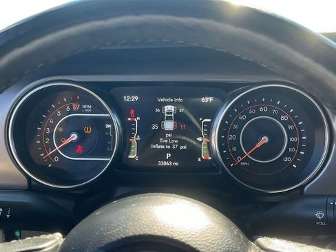 Certified 2022 Jeep Gladiator Sport image 15