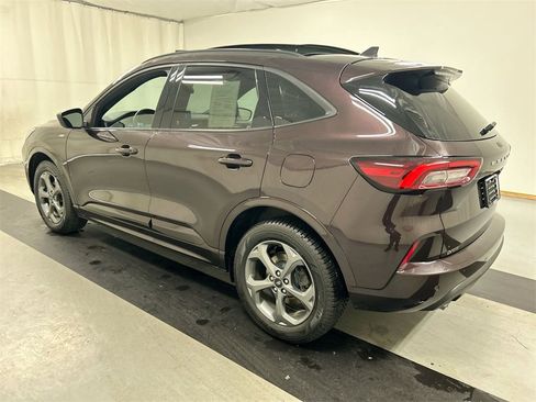 Used 2023 Ford Escape ST-Line w/ Tech Pack #1 image 7