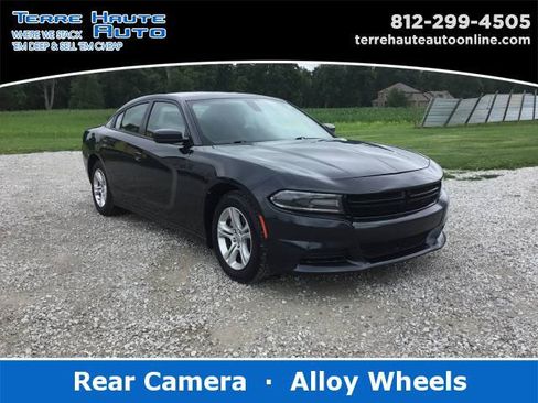 Used 2019 Dodge Charger SXT RWD image 1