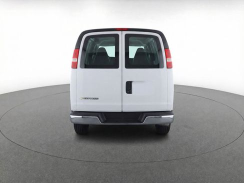 Used 2025 Chevrolet Express 3500 LT w/ LT Preferred Equipment Group image 7