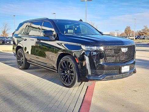 Used 2023 Cadillac Escalade Sport Platinum w/ LPO, ONYX Package image 4