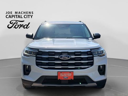 Used 2025 Ford Explorer Active w/ Active Comfort Package AWD/4WD image 10
