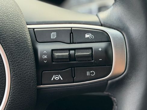 Certified 2025 Kia Sportage EX w/ Premium Package FWD image 29