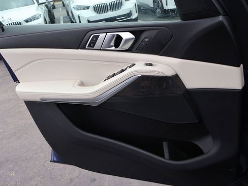 Used 2020 BMW X5 xDrive40i w/ Premium Package image 39