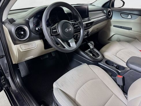 Used 2020 Kia Forte LXS FWD image 7