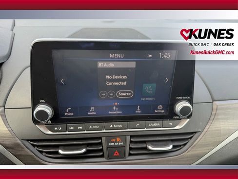 Used 2025 Nissan Altima 2.5 SV image 17