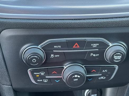 Used 2023 Dodge Charger SXT w/ Blacktop Package image 21