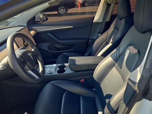 Used 2023 Tesla Model 3 Standard Range RWD image 4
