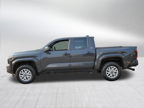 Certified 2024 Toyota Tacoma SR5 AWD/4WD image 5