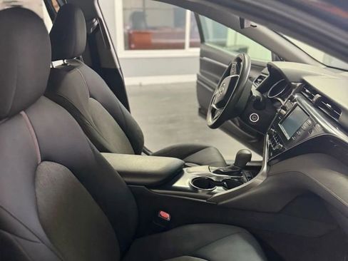 Used 2019 Toyota Camry LE image 16