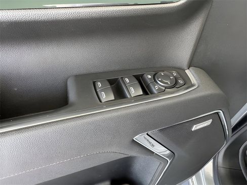 Used 2025 GMC Sierra 1500 SLT w/ SLT Premium Package image 12