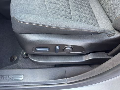 Used 2023 Chevrolet Equinox LT AWD/4WD image 15