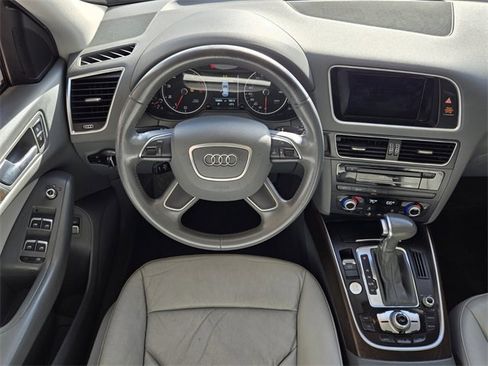Used 2017 Audi Q5 2.0T Premium image 16
