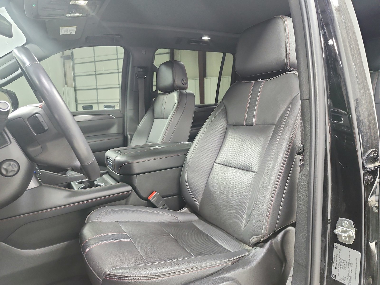 Used 2022 Chevrolet Suburban RST w/ Luxury Package RWD image 10