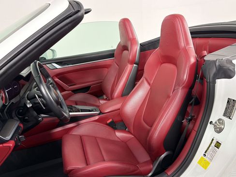 Certified 2022 Porsche 911 Carrera 4S AWD/4WD image 5