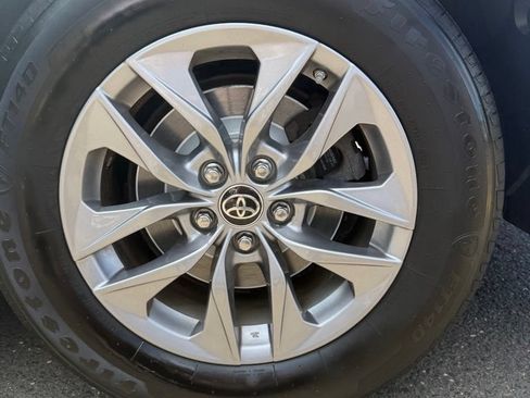 Used 2022 Toyota Sienna LE AWD/4WD image 15