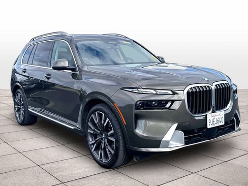 Used 2024 BMW X7 xDrive40i AWD/4WD image 3