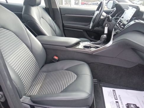 Used 2024 Toyota Camry SE image 31