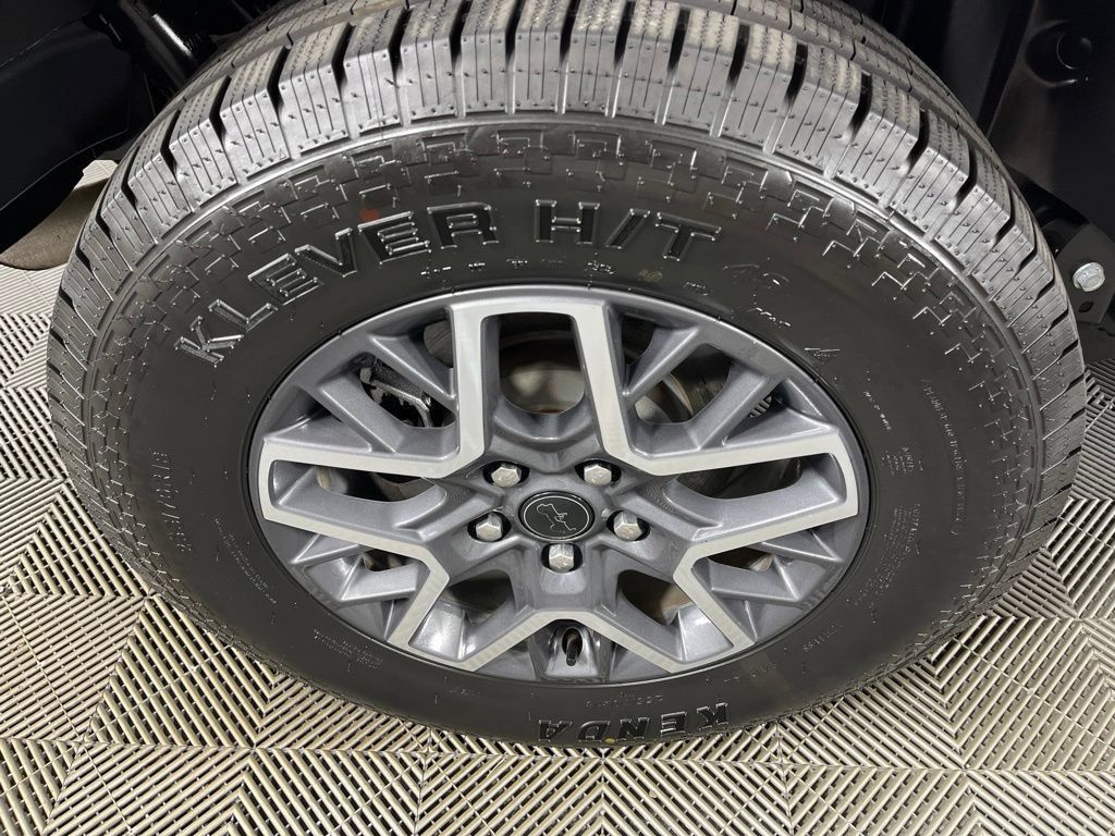 Used 2024 Jeep Wrangler Unlimited Sahara AWD/4WD image 12