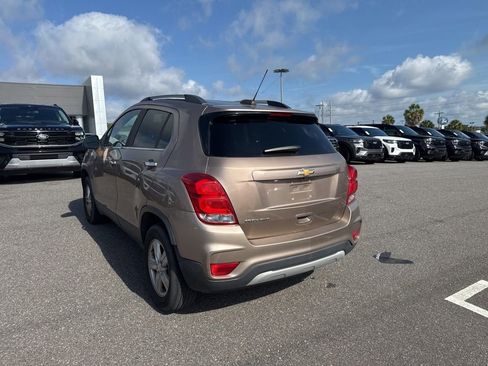 Used 2018 Chevrolet Trax LT w/ LT Convenience Package AWD/4WD image 3