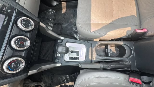 Used 2017 Subaru Forester 2.5i Limited AWD/4WD image 18
