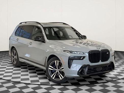 New 2026 BMW X7 M60i AWD/4WD image 1