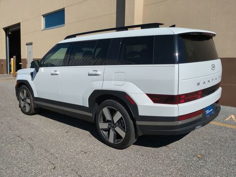 Used 2024 Hyundai Santa Fe Limited image 6