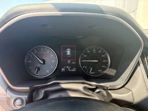 Used 2025 Subaru Outback Limited AWD/4WD image 18